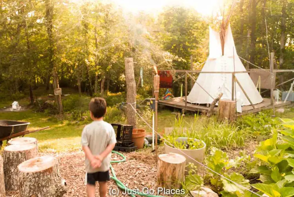 potluck pizza and the hippie spirit of Martha’s Vineyard
