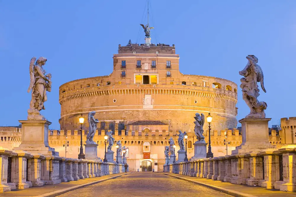 the bridge and the castello d’angelo at night