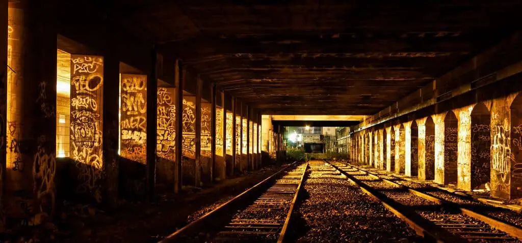 Le Petit Ceinture, a disused railway in Paris