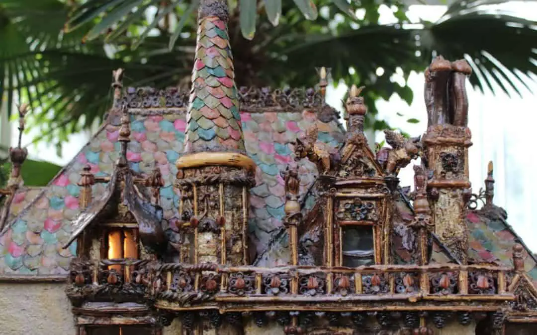 Incredible Botanical Architecture at New York's Holiday Train Show
