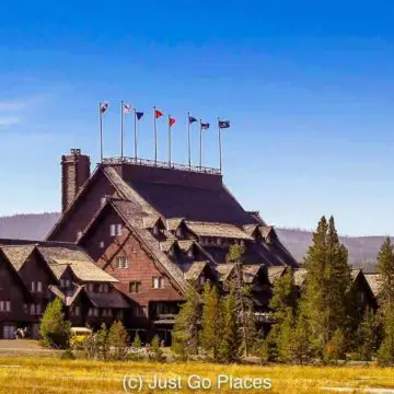 Old Faithful Inn in Yellowstone