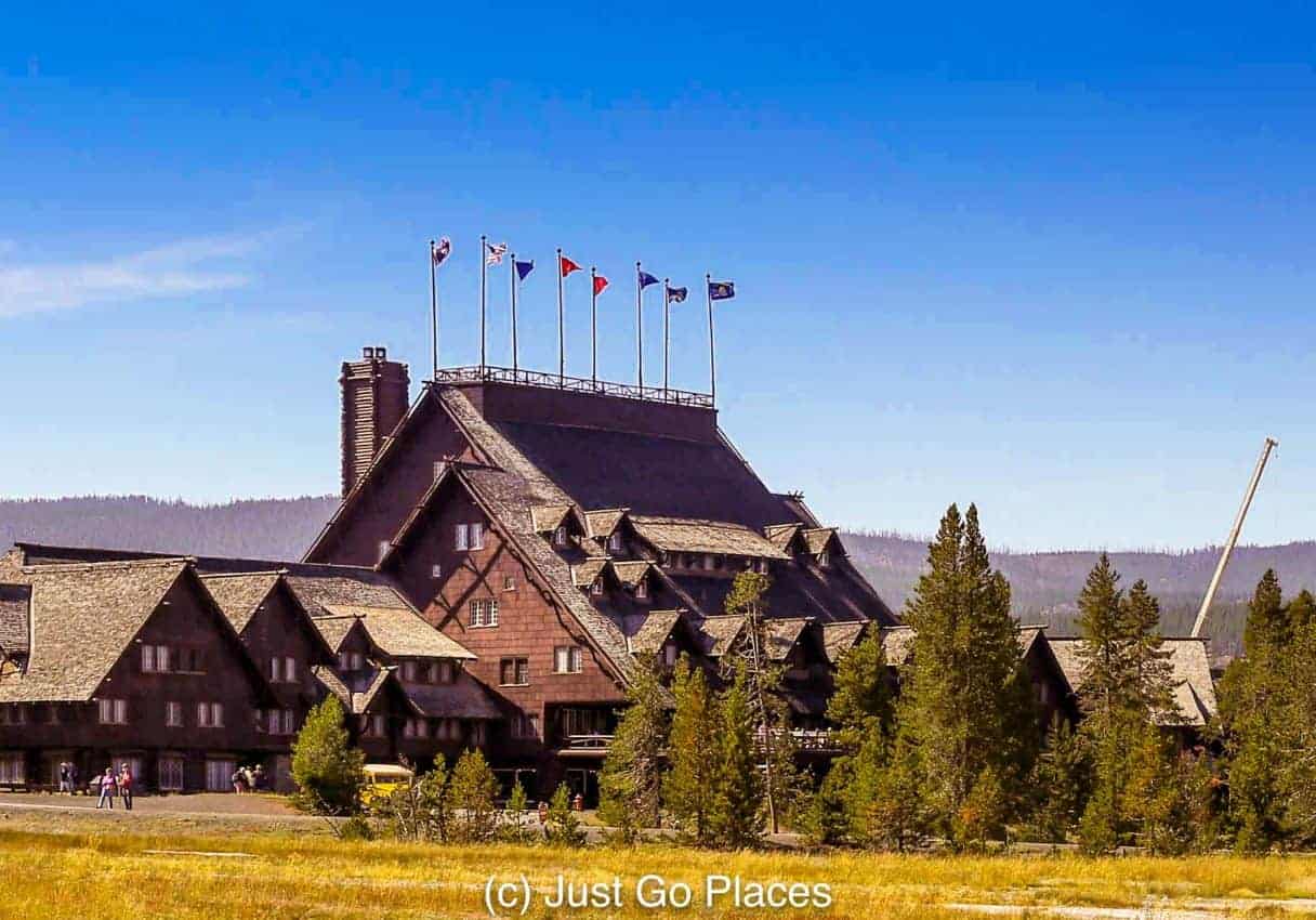 Old Faithful Inn in Yellowstone