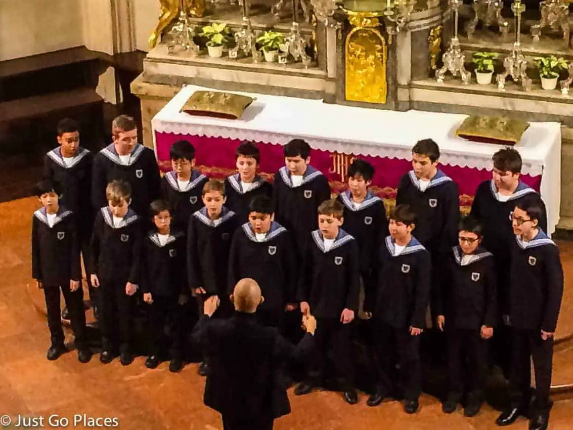 Vienna Choir Boys Performance