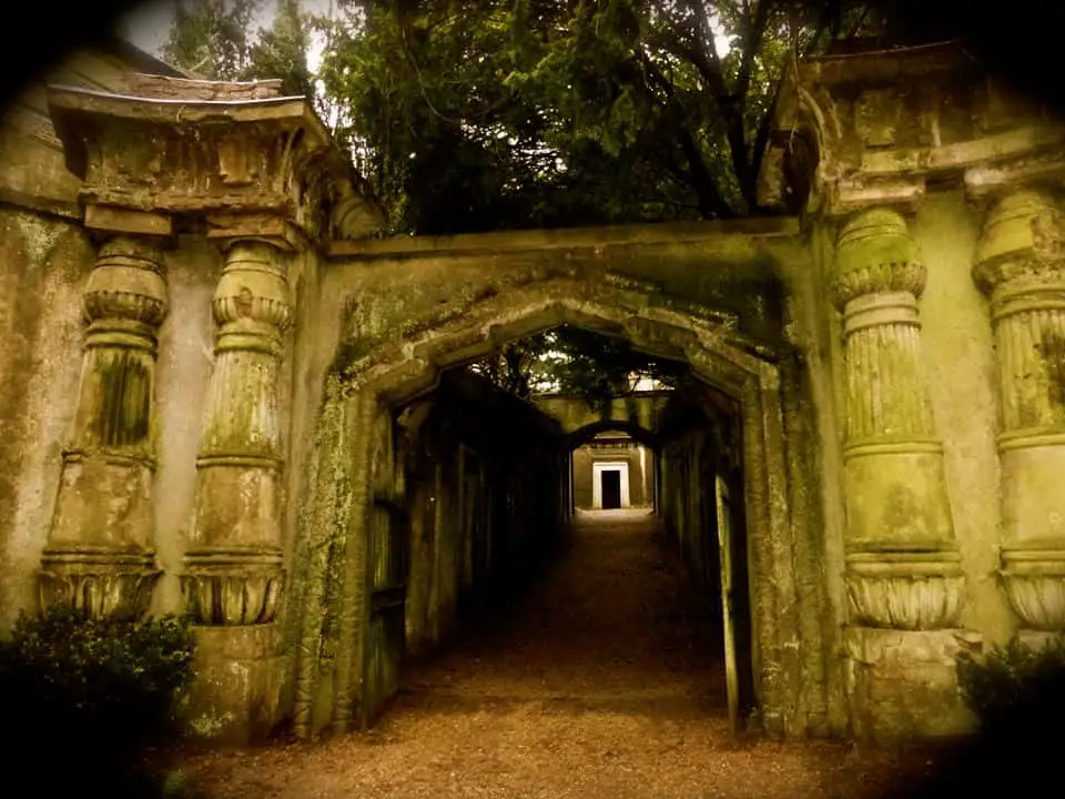 A Guided Tour of Highgate Cemetery in North London