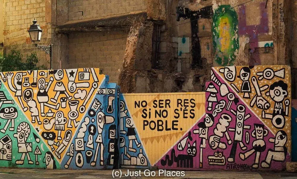 Outstanding Example of Street Art Valencia Valencia graffiti | Valencia street art #Valencia #streetart #murals #urbanart