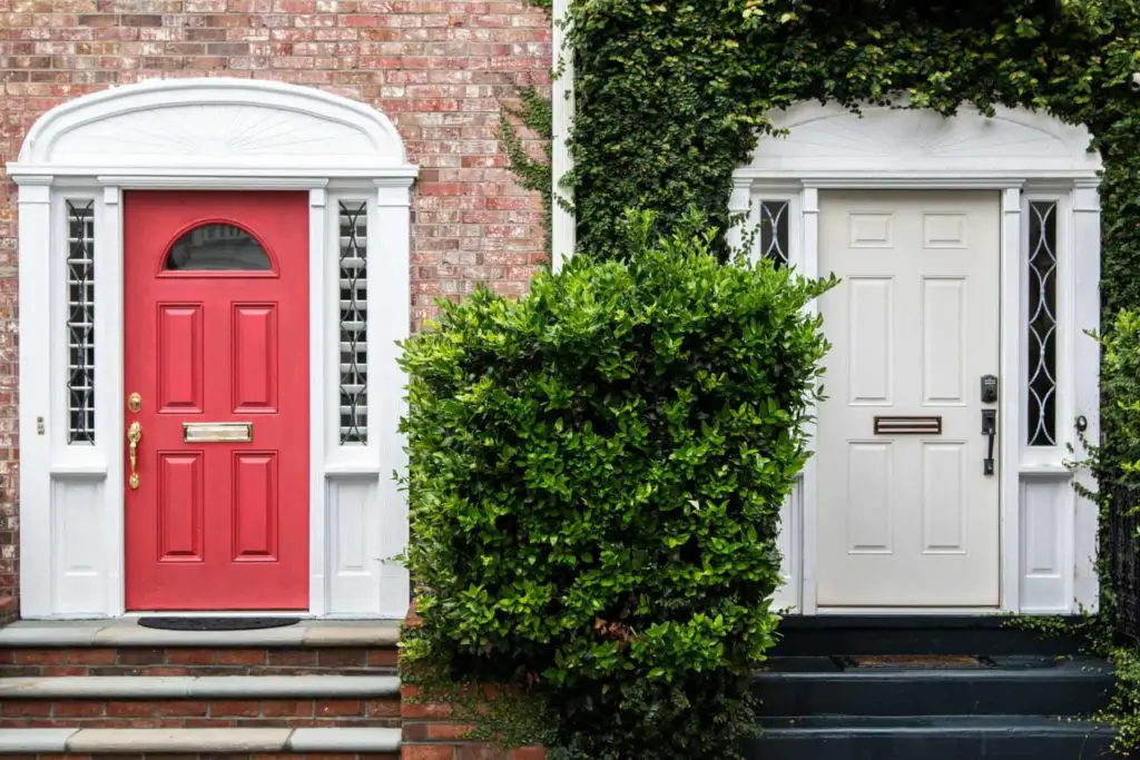 Georgian doors in Charleston South Carolina | Southern USA Road Trip | #DeepSouth Tour | #TheSouth #SouthernUSA 