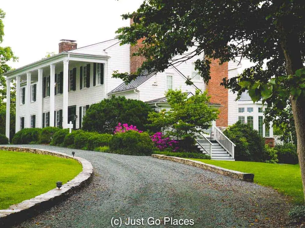 The elegant entrance to the Clifton Inn, a bed and breakfast near Charlottesville VA