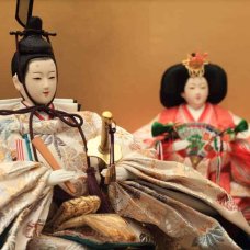 Japanese antique dolls like these Hina dolls make cool Japanese souvenirs