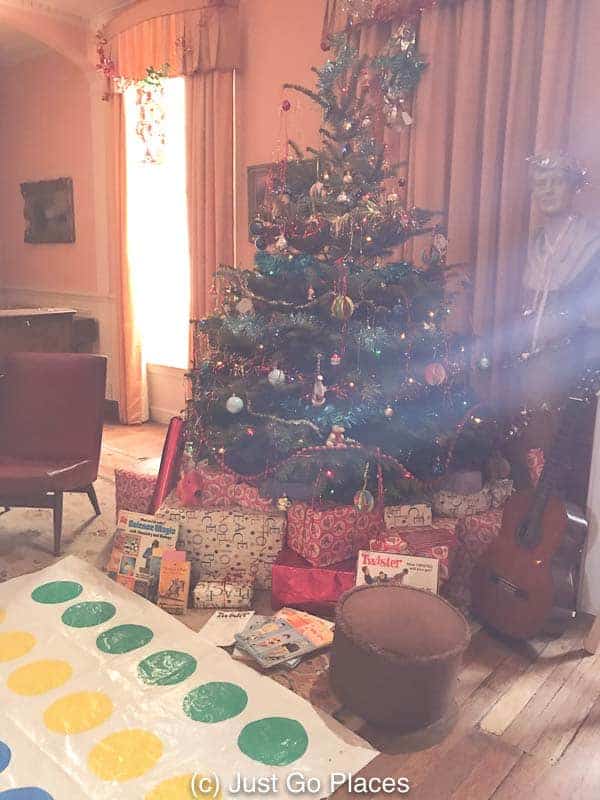 People would play board games like Monopoly, Twister and Operation for entertainment.