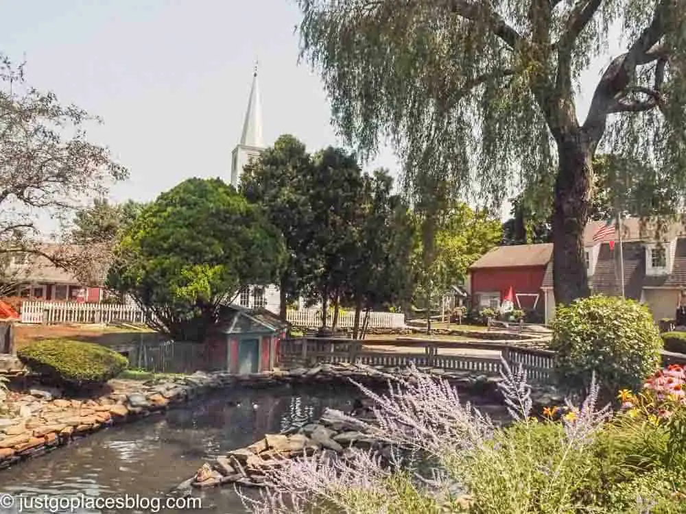 Old Mystic Village has restaurants and stores.