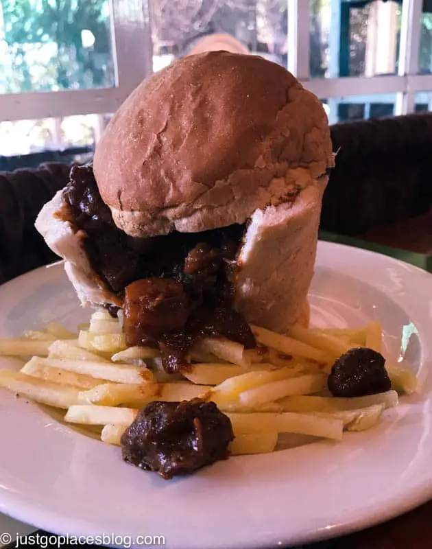 Bunny Chow served with fries
