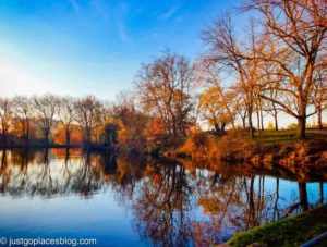 Hampstead pond in fall