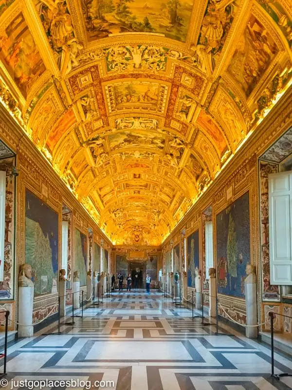 empty Vatican museum gallery 
