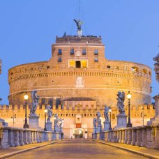 the bridge and the castello d’angelo at night