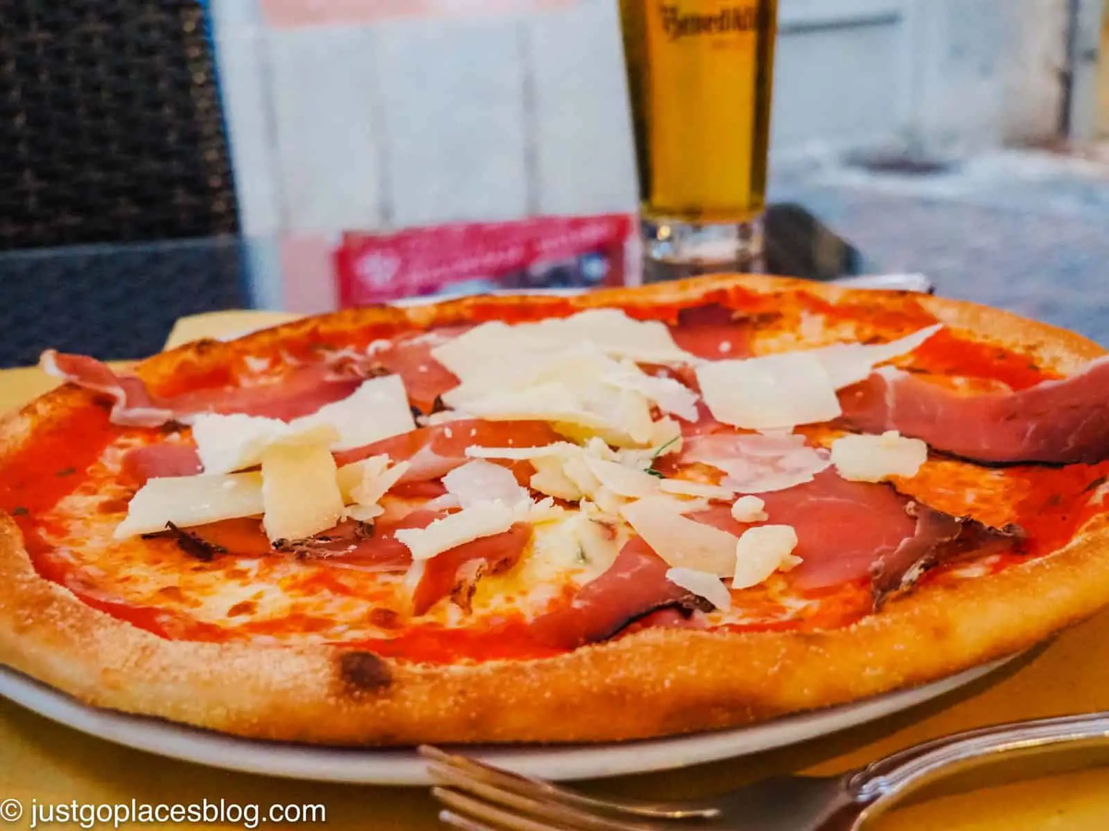 pizza with San Daniele prosciutto and grana padana
