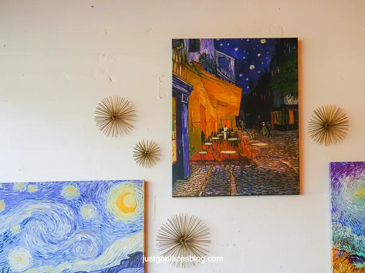 The star decor at L'etoile referencing Van Gogh's artwork related to stars