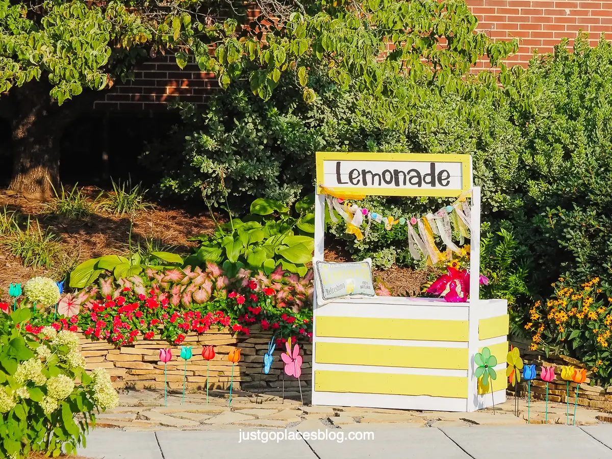 Lemonade stand outside City Hall in Guntersville Alabama.