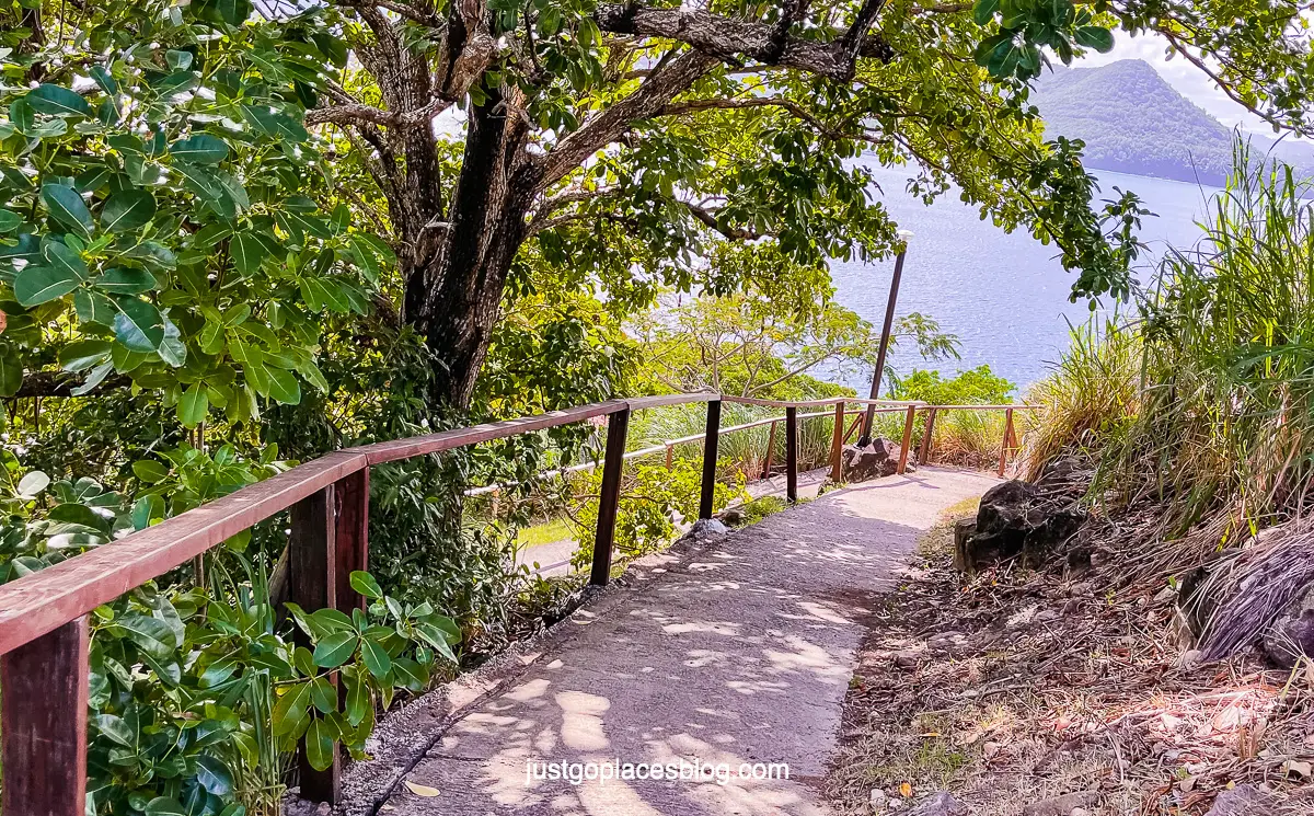The walking path to Fort Rodney St Lucia 